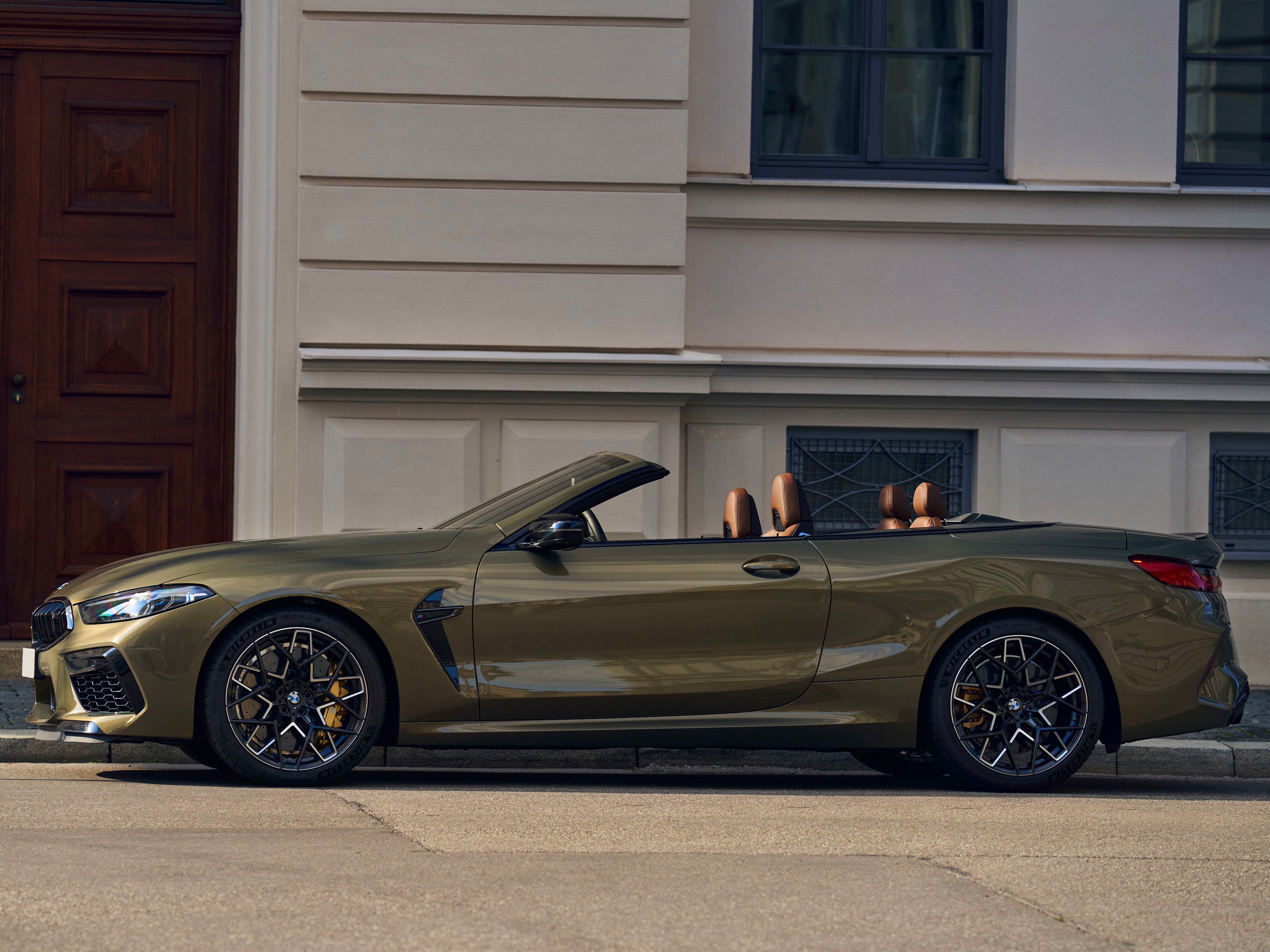 bmw-M8-Competition-Cabrioletgallery_3.png