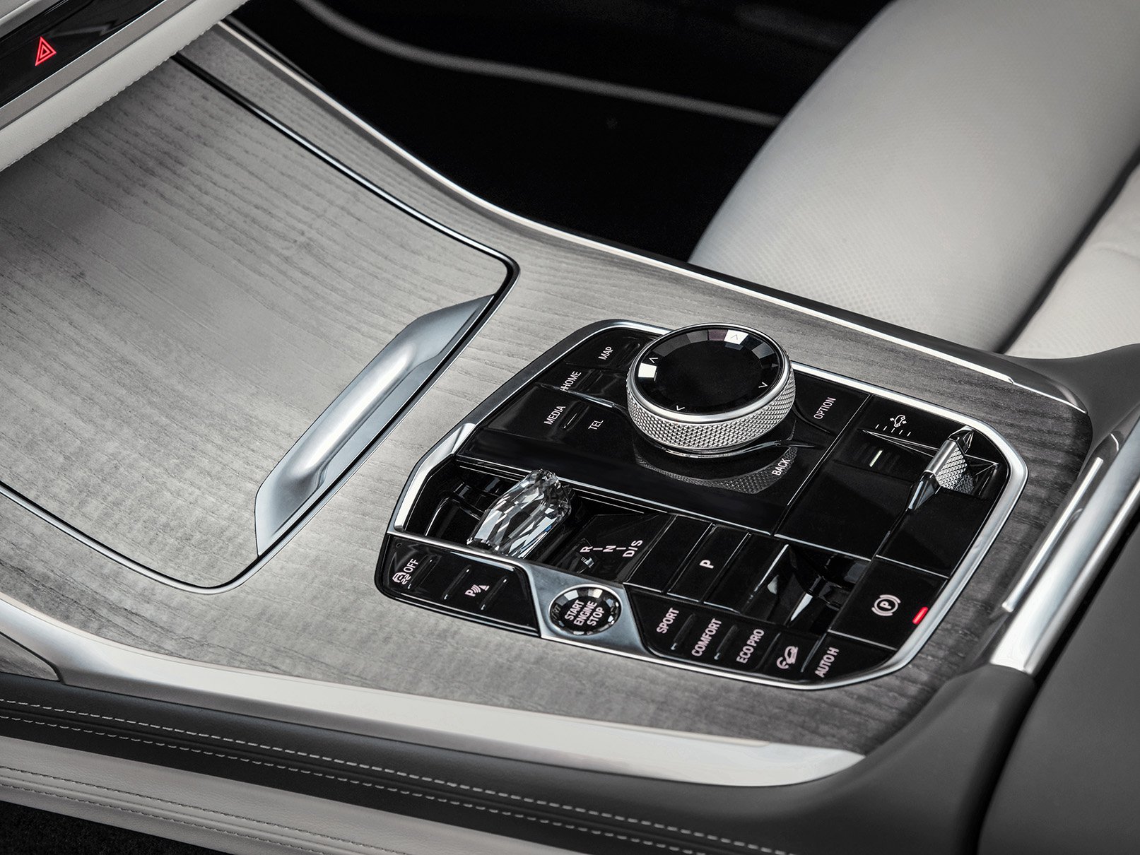 bmw-X7gallery_5.png