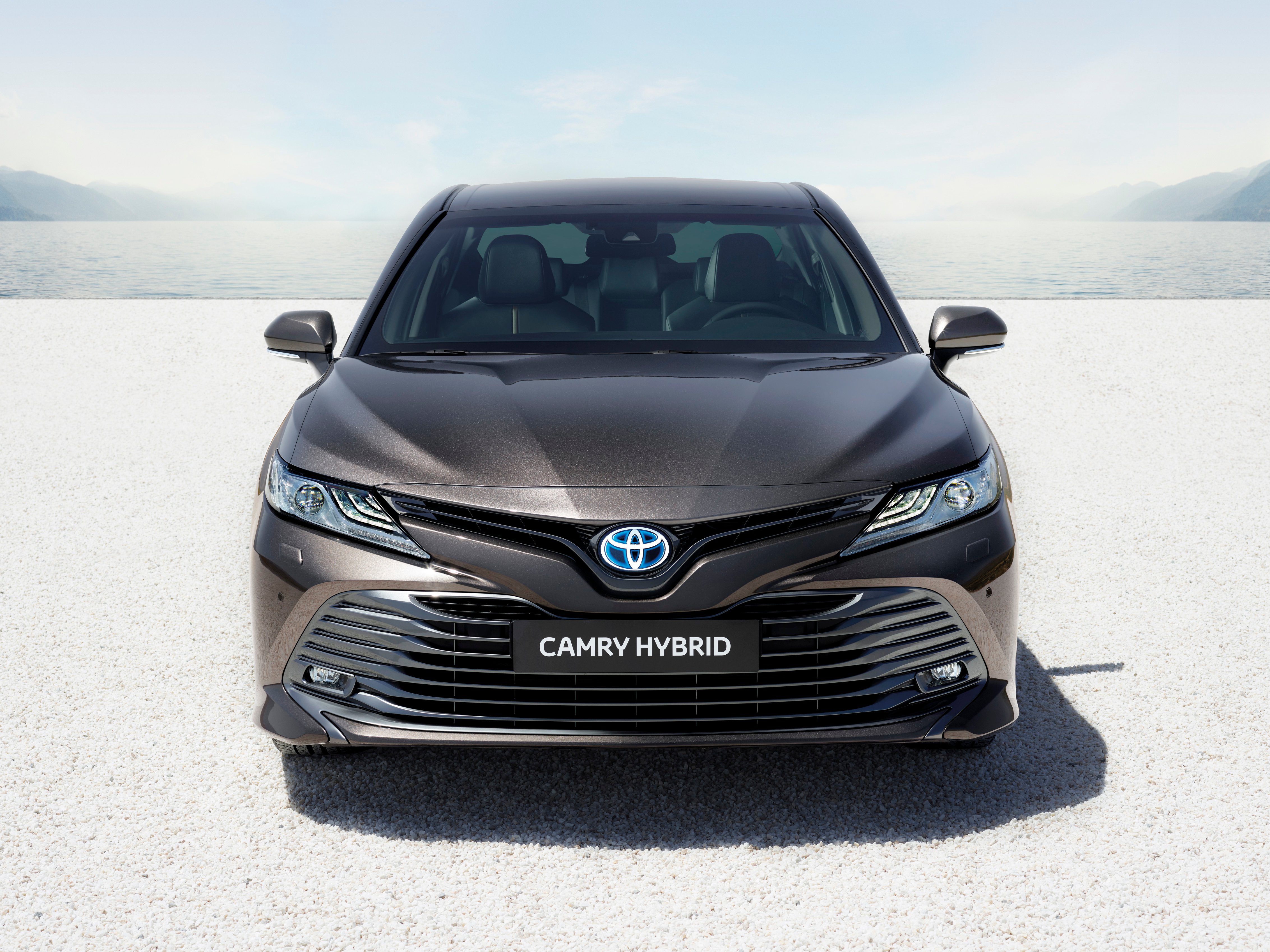 toyota-Camry-Hybridegallery_1.png