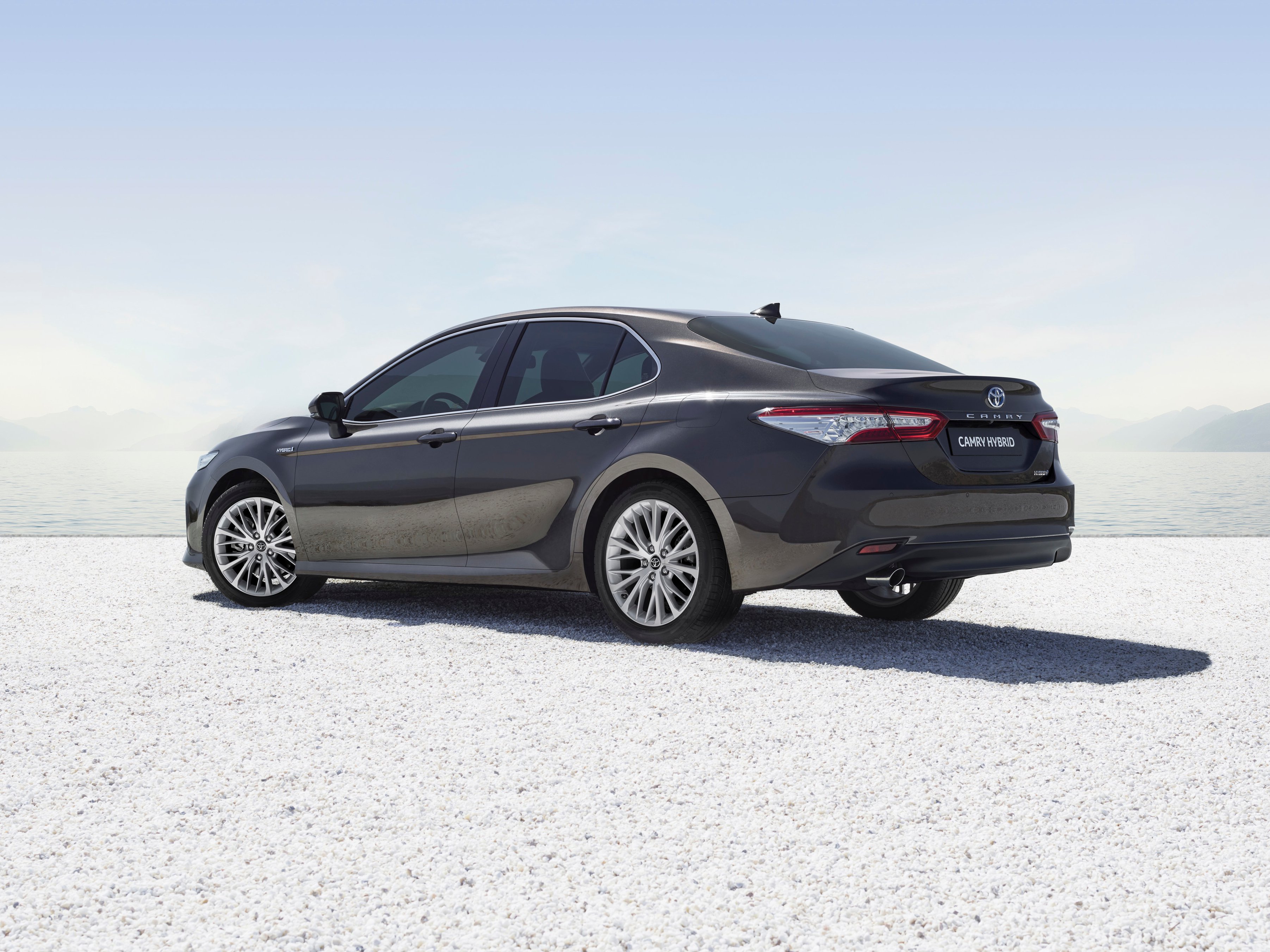 toyota-Camry-Hybridegallery_4.png