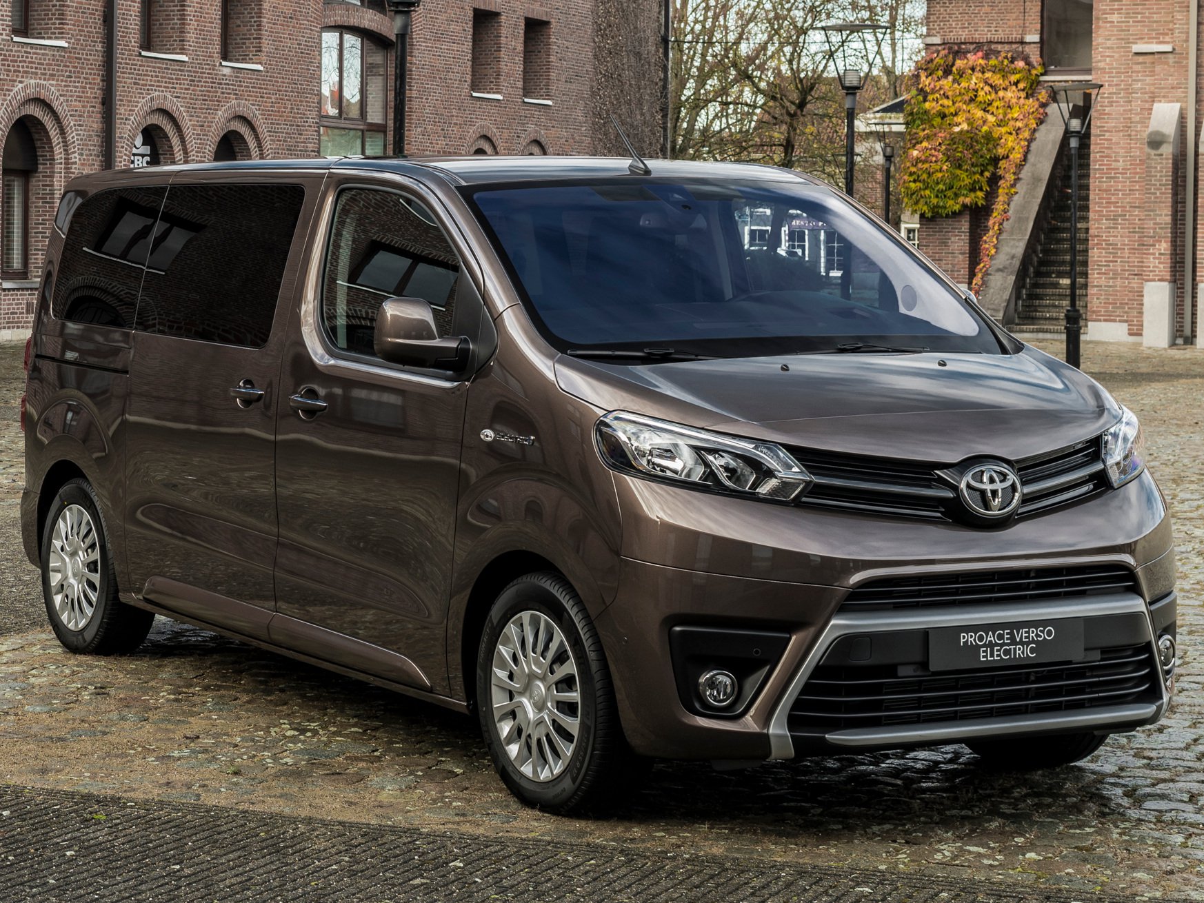 toyota-Proace-Verso-Electricgallery_0.png