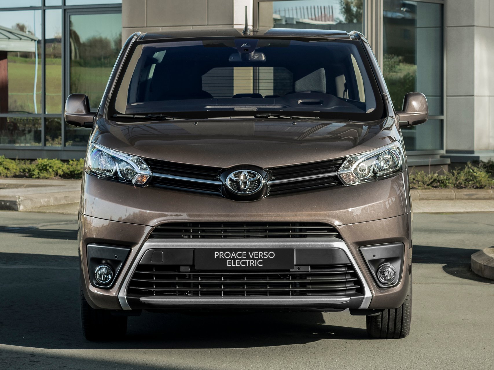 toyota-Proace-Verso-Electricgallery_5.png