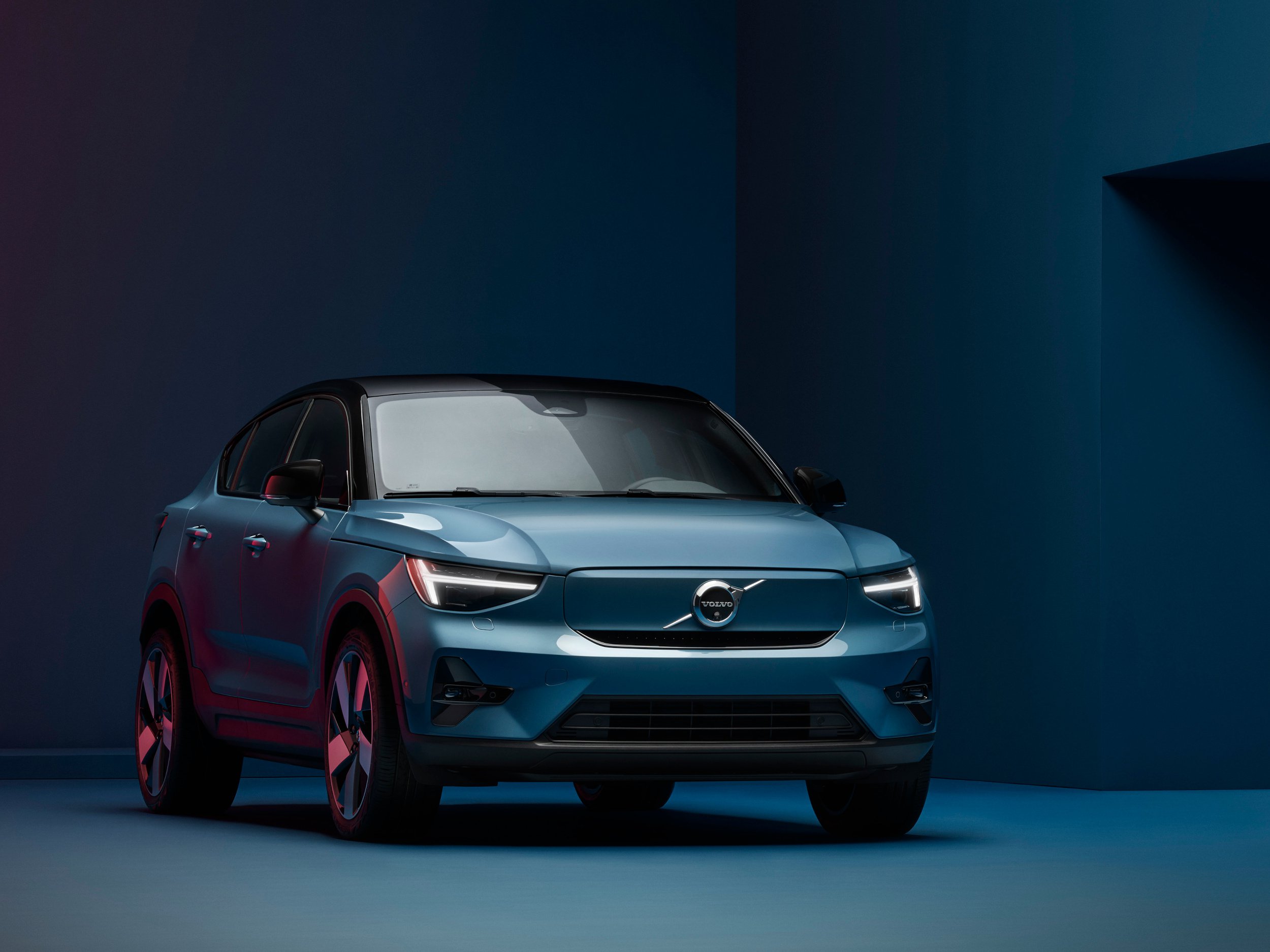 volvo-C40-Rechargegallery_0.png